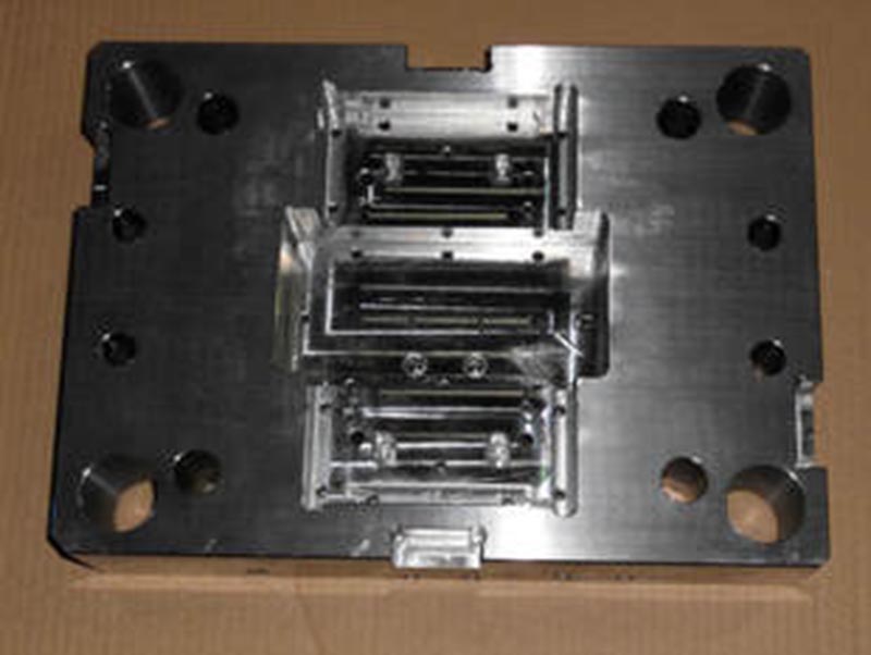 衢州精密塑料模-06
